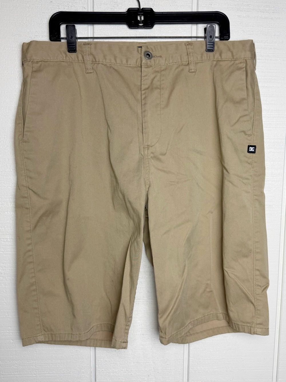 DC Shoes Chino Shorts Mens 36 Khaki Beige Skate Casual Flat Front Cotton